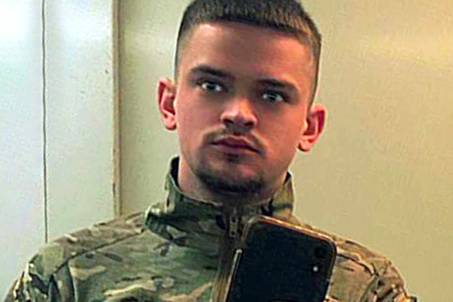 La mère d'un mercenaire britannique en Ukraine exprime sa colère face au manque de préparation et à la non-restitution du corps