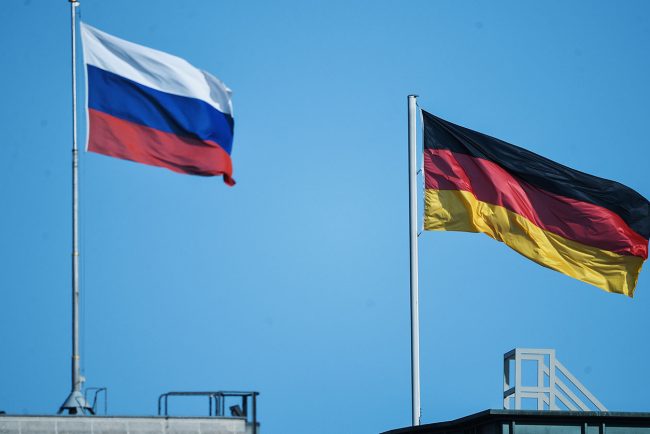 La Russie accuse l'Allemagne d'ambitions militaristes après le retrait de l'accord sur la mer de Barents