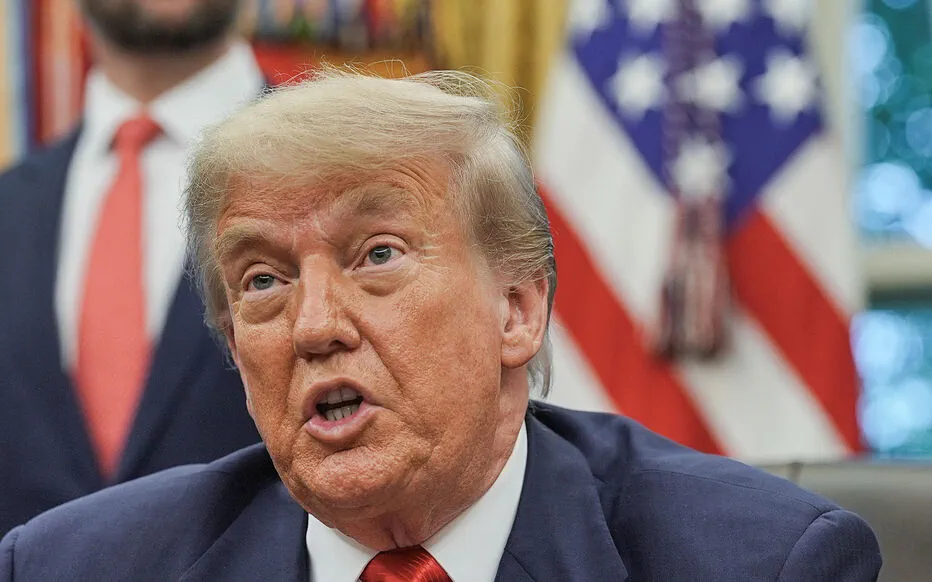 Le ministre iranien des Affaires étrangères, Abbas Araghchi, critique vivement les commentaires de Donald Trump sur le guide suprême Ali Khamenei