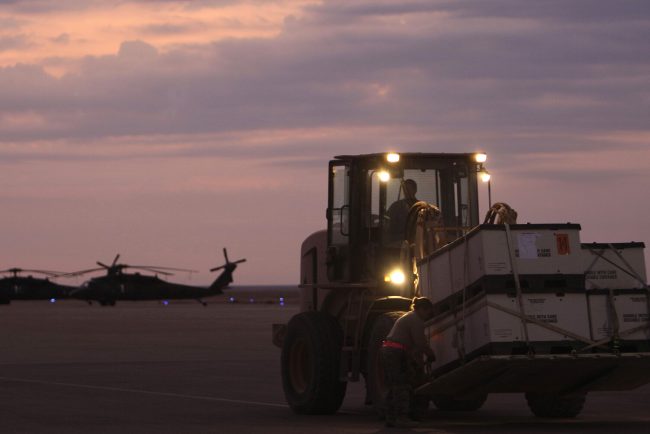 Les États-Unis envisagent des représailles après les attaques iraniennes