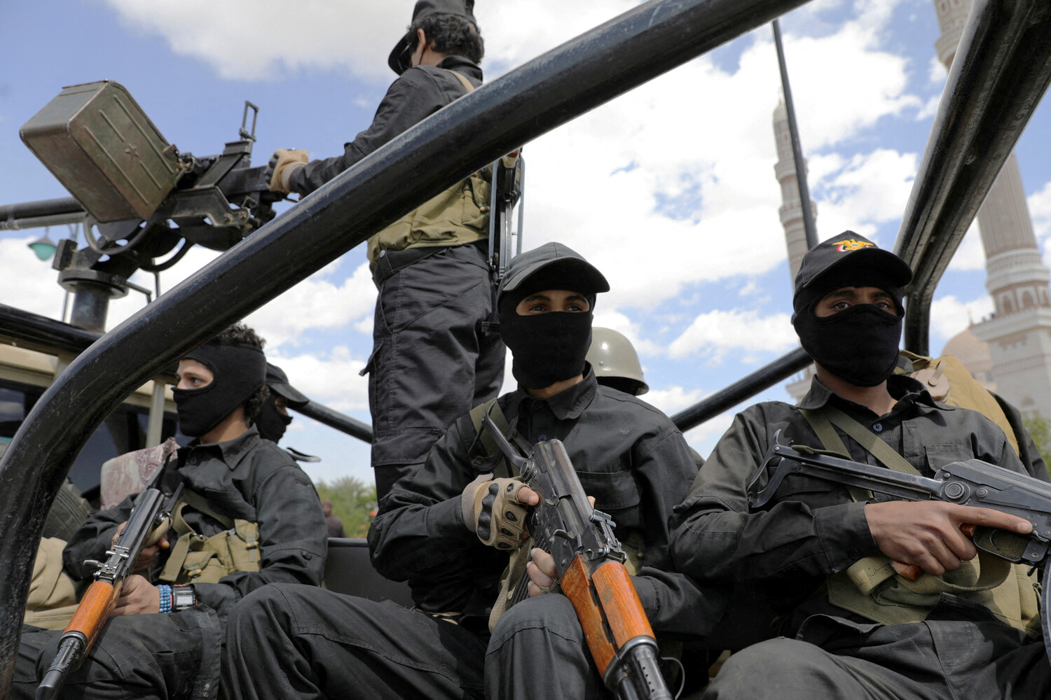 Les Houthis menacent d'attaquer les forces américaines dans la mer Rouge