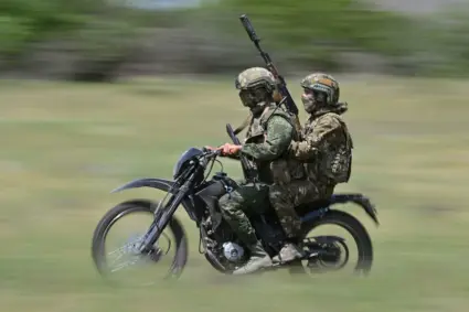 Les troupes russes s'aventurent dans le sud de l'Ukraine, créant une tension à Komar