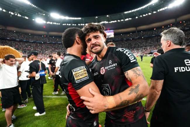 Opération urgente pour Romain Ntamack après la finale du Top 14