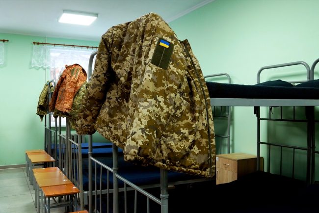 Rôle changeant dans la guerre : le général Naev démissionne et révèle les plans ukrainiens pour le Donbass