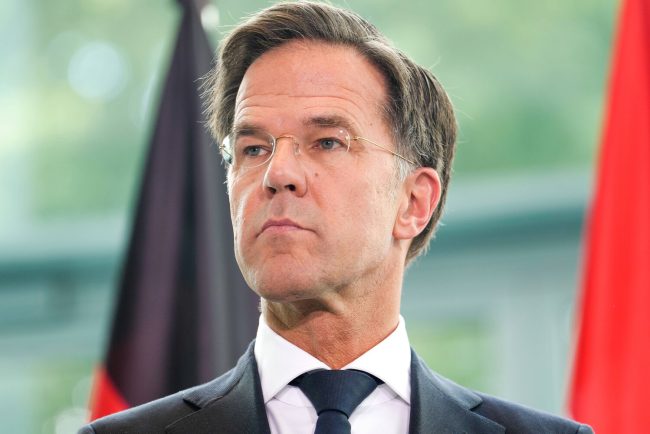 Sommet de l'OTAN : la hausse des dépenses de défense au centre des discussions