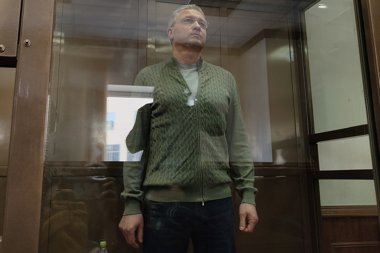 Un tour inattendu dans le procès contre Ivanov : le retrait du avocat Anton Filatov.