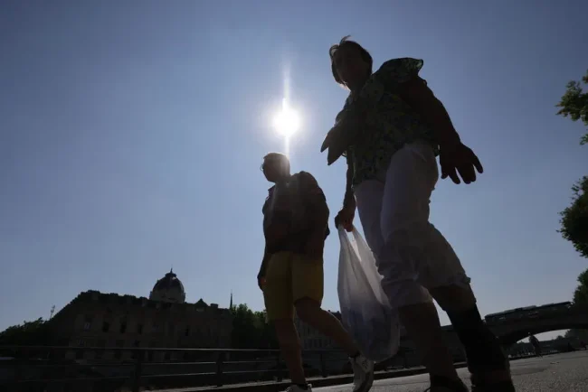 Vague de chaleur en France : 14 départements en alerte orange