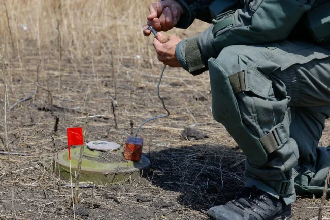 Zelensky retire l'Ukraine de la Convention d'Ottawa face à l'agression russe