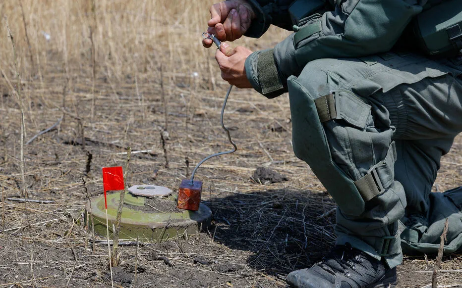 Zelensky retire l'Ukraine de la Convention d'Ottawa face à l'agression russe