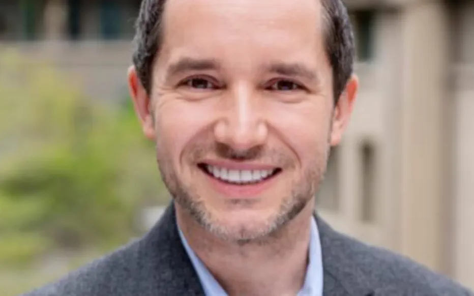 Cinq personnes arrêtées après l'assassinat d'un professeur de marketing américain