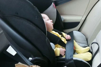 Deux agents municipaux sauvent un nourrisson de la chaleur à Drap