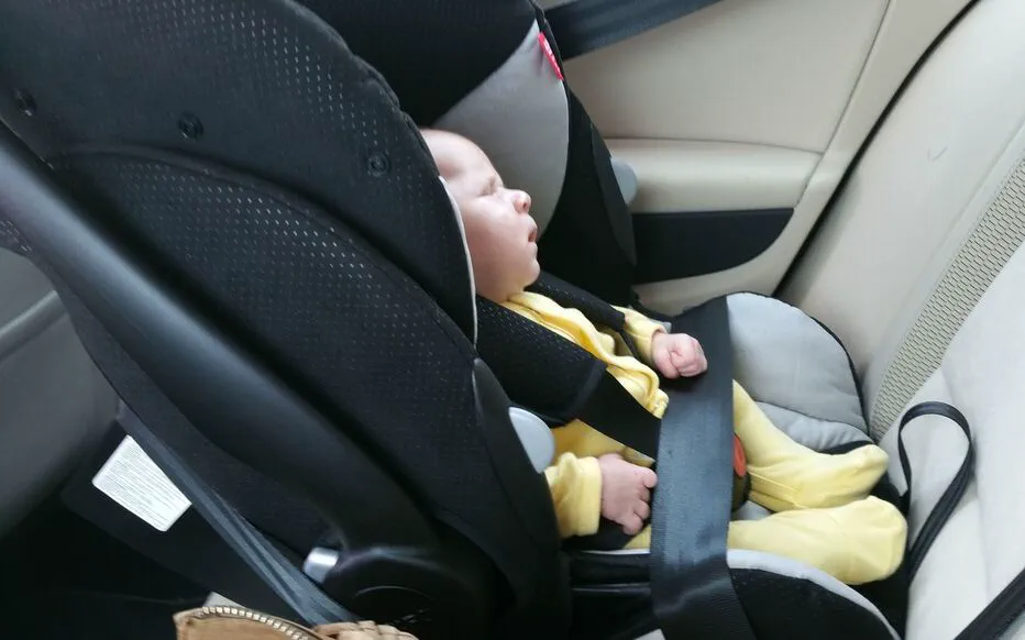 Deux agents municipaux sauvent un nourrisson de la chaleur à Drap