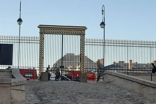 Drame au château de Versailles : une famille américaine subit un tragique accident