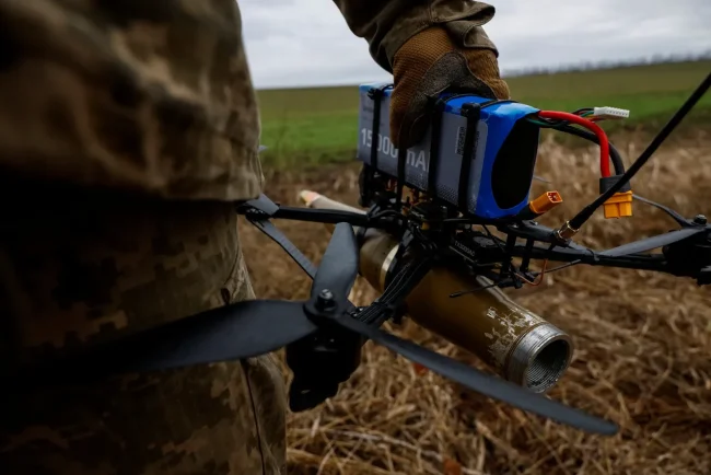 Feu de veld dans le kraï de Krasnodar : les pompiers éteintent rapidement l'incendie