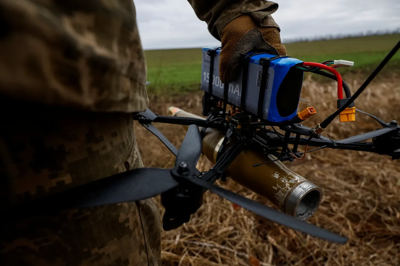Feu de veld dans le kraï de Krasnodar : les pompiers éteintent rapidement l'incendie