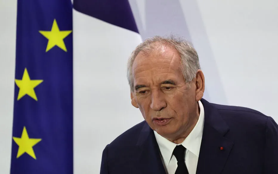 François Bayrou recourt aux ordonnances pour simplifier le plan de relance