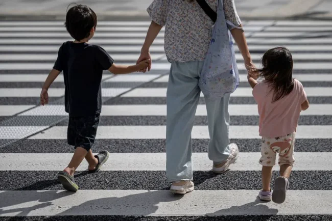 La crise mondiale de la natalité : un enjeu planétaire silencieux