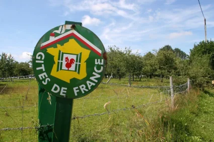 La France se fixe pour objectif d'accroître son attrait touristique en tant que destination de choix pour les voyageurs internationaux.