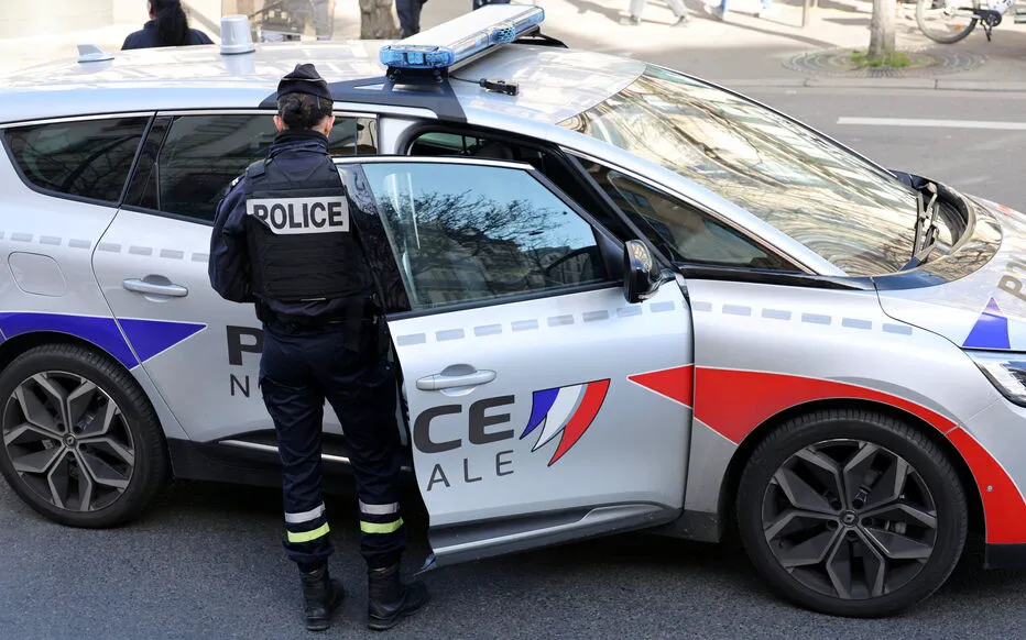 La mesure controversée de Saint-Ouen : interdire les mineurs tard dans la nuit