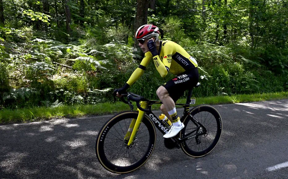 La sécurité est un combat constant dans le cyclisme : les équipes se plaignent des changements, mais la réglementation doit avancer