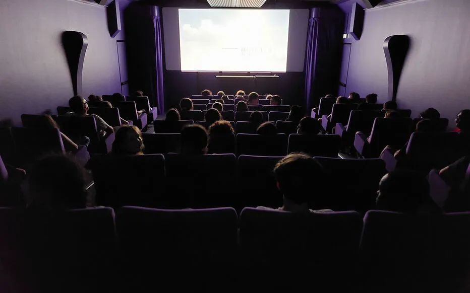 Le cinéma ambulant CinéMo fait escale dans plusieurs villes françaises