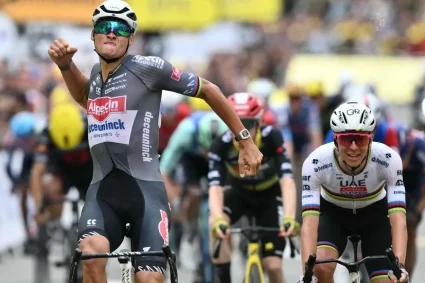 Le Tour de France démarre sur les chapeaux de roues