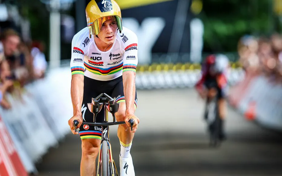 Les casques de cyclisme se transforment en passe-temps à la mode