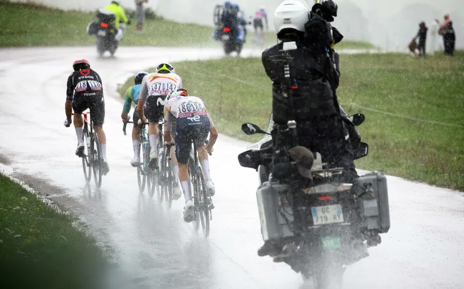 Les dangers de la route font basculer les espoirs de Romain Grégoire