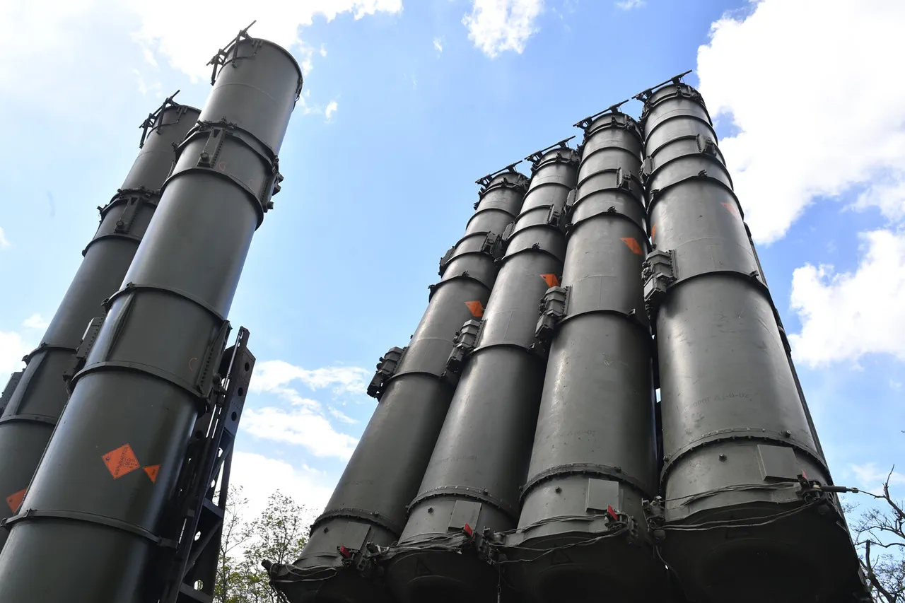 Les forces aériennes russes annulent une vague de drones ukrainiens en une journée