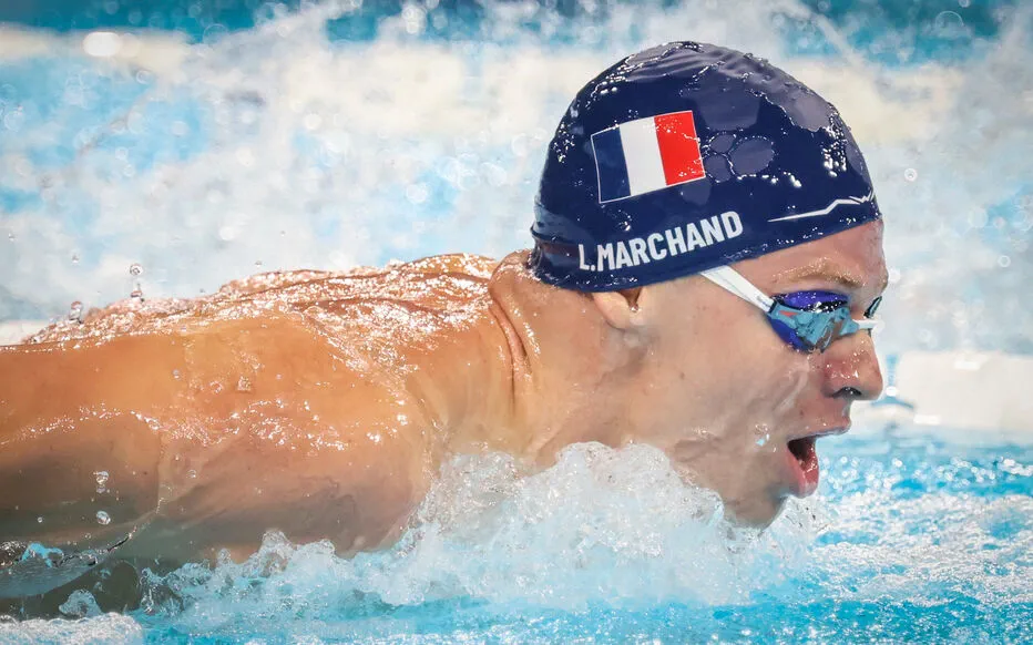 Les Mondiaux de natation ont commencé à Singapour pour Léon Marchand