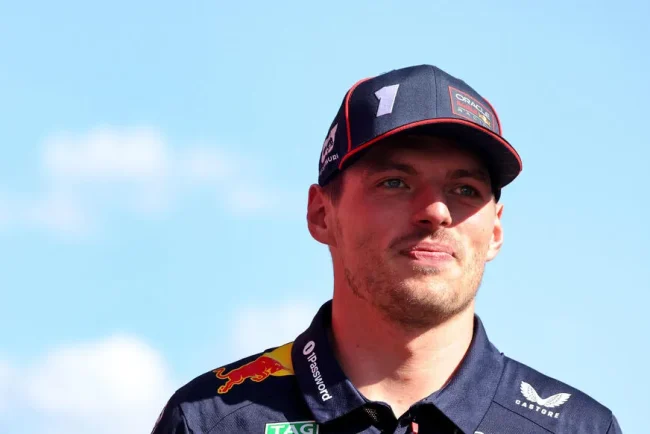 Max Verstappen confirme son reste chez Red Bull en 2026