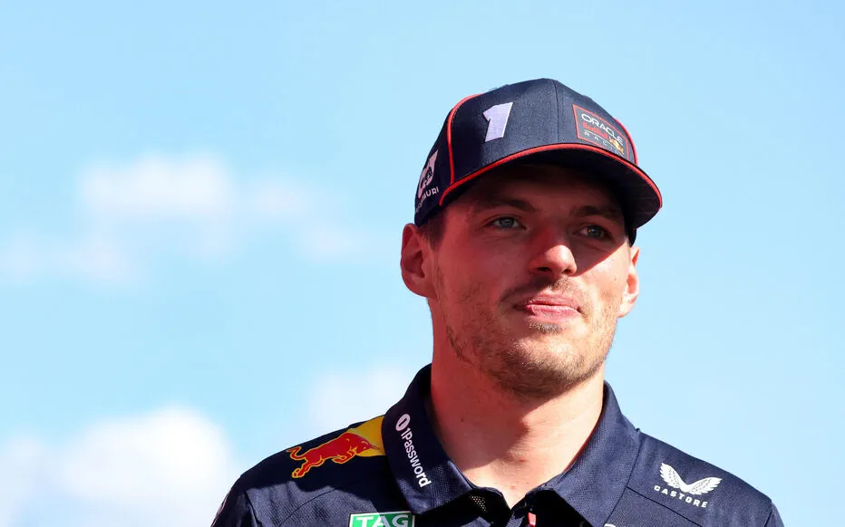 Max Verstappen confirme son reste chez Red Bull en 2026