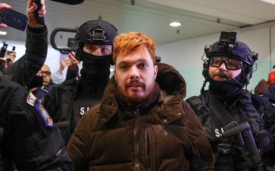 Mohammed Amra, l'évadé spectaculaire, entre dans la prison de Vendin-le-Vieil