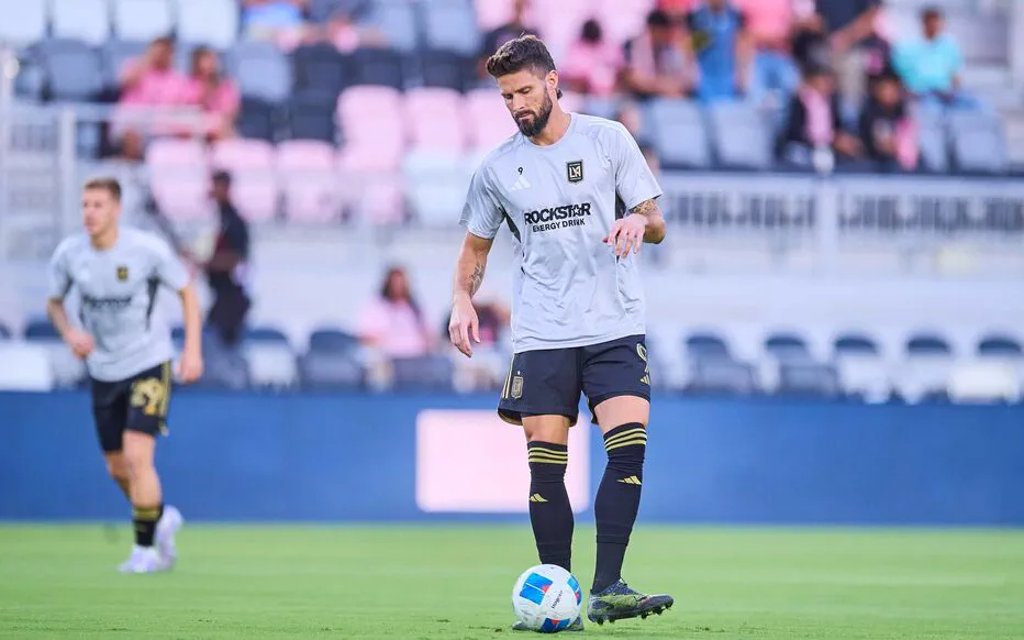 Olivier Giroud fait son retour en France au Losc