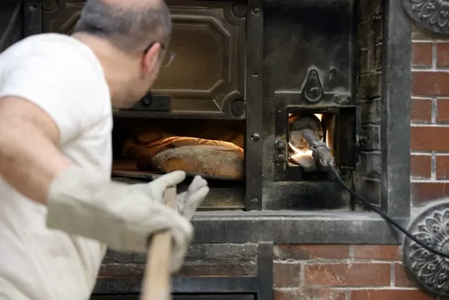 Pain Poilane redémarre ses fours après une pause d'un mois