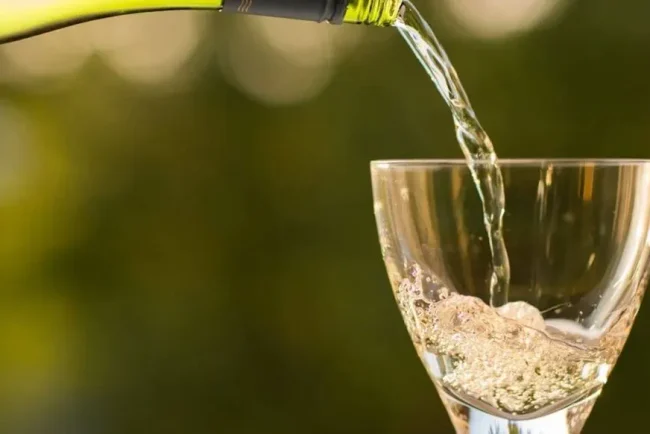 Prolongez l'été avec le vin UBY N°3 Côtes de Gascogne