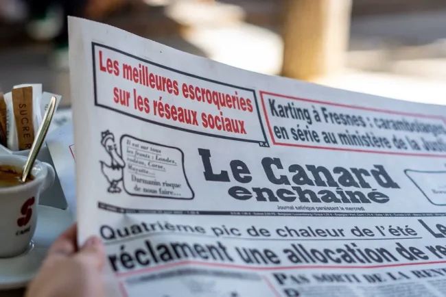 Quatre anciens du « Canard Enchaîné » jugés pour emploi fictif