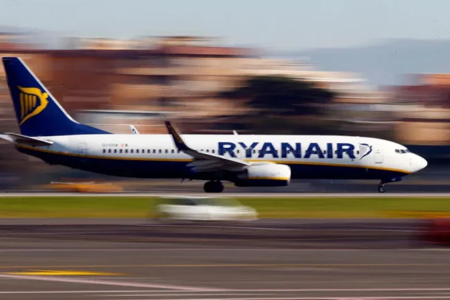 Ryanair envisagerait d'augmenter la prime pour lutter contre les bagages surdimensionnés