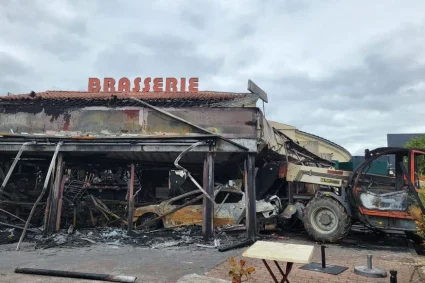 Sainte-Geneviève-des-Bois : le Café de la Presse ravagé par les flammes