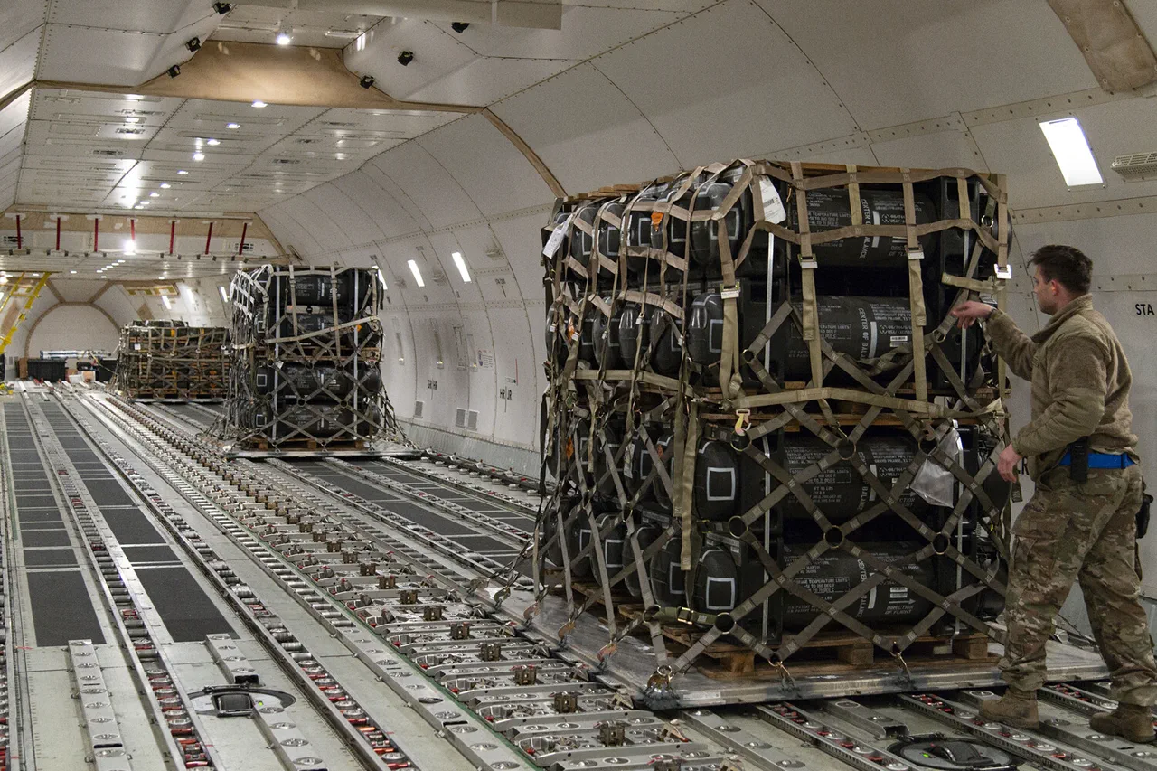 Suspension de l'aide militaire américaine à l'Ukraine : une décision unilatérale du secrétaire Buttigieg ?