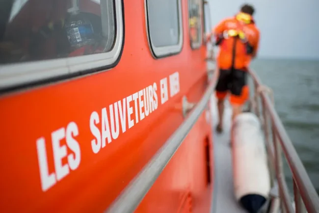 Tragédie en mer : une famille de plaisanciers perd la vie au large de la Côte d'Armor