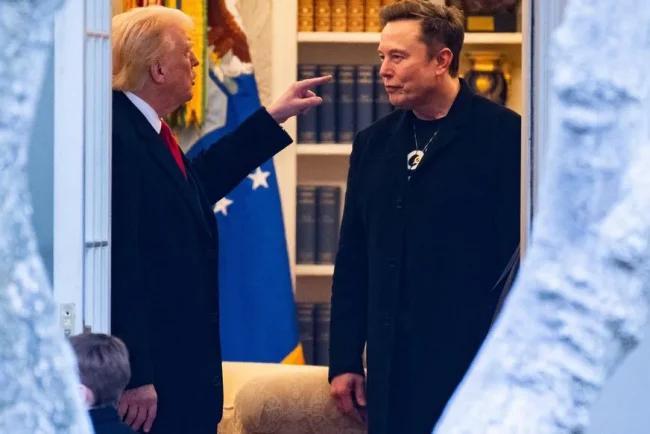 Trump et Musk, une guerre des mots s'engage