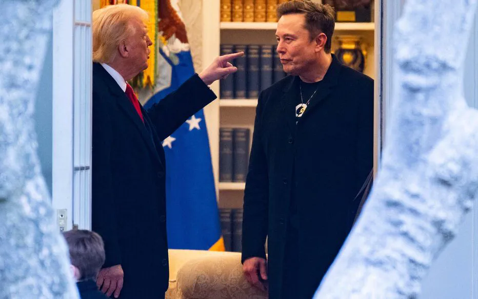 Trump et Musk, une guerre des mots s'engage