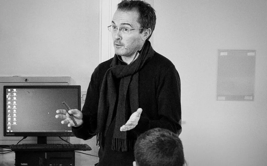 Un buste en bronze pour honorer Samuel Paty, l'enseignant assassiné