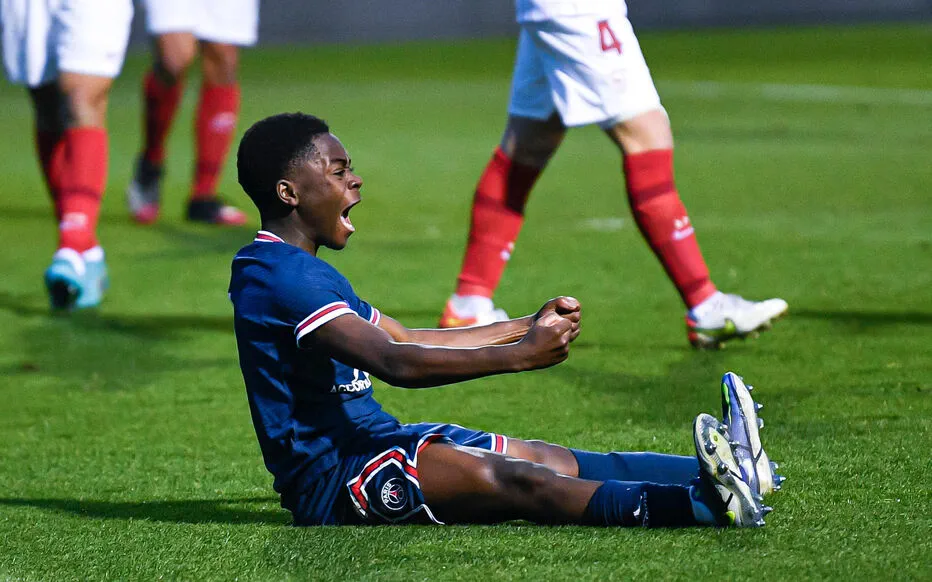 Vimoj Muntu Wa Mungu signe à Guingamp