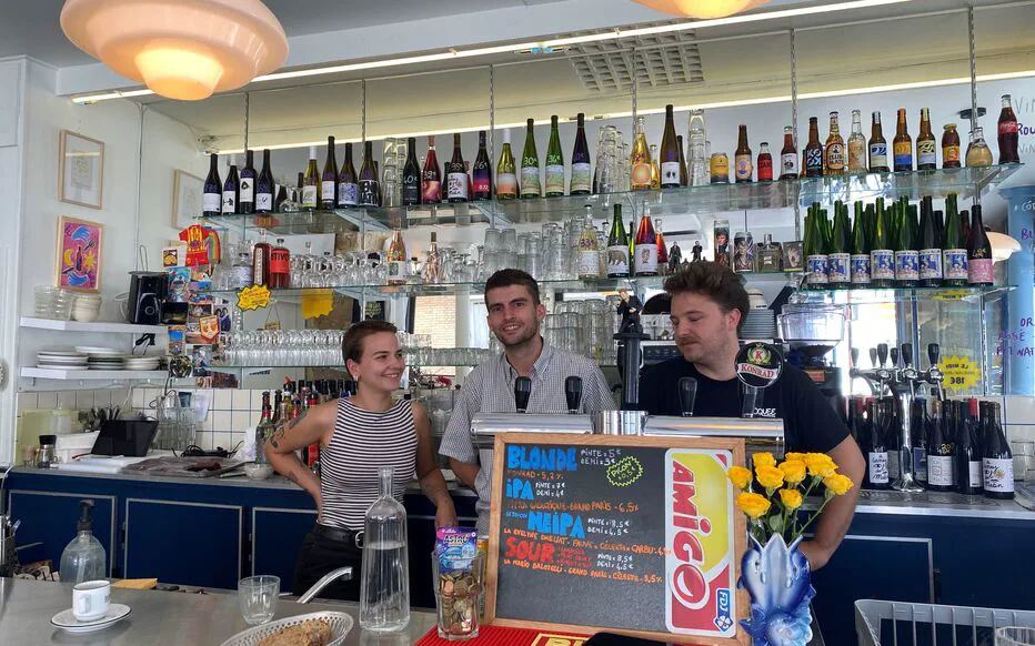 Voyage dans le temps au Cornichon, un bistro vintage à Paris