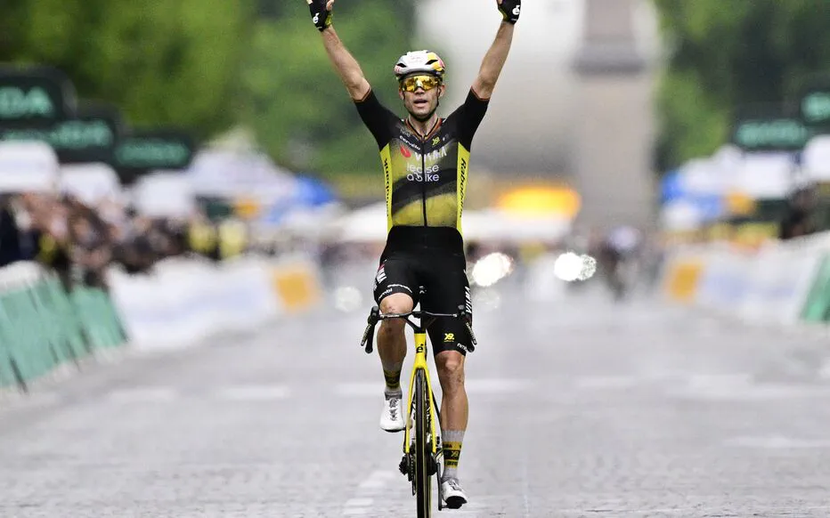 Wout Van Aert domine la dernière étape du Tour de France sous la pluie