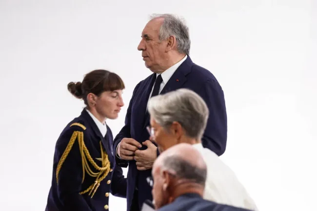 Bayrou surprend avec une déclaration de politique générale