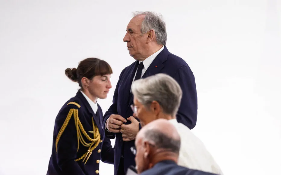 Bayrou surprend avec une déclaration de politique générale