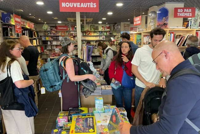 Clôture inattendue de la librairie de bandes dessinées BDNET à Paris